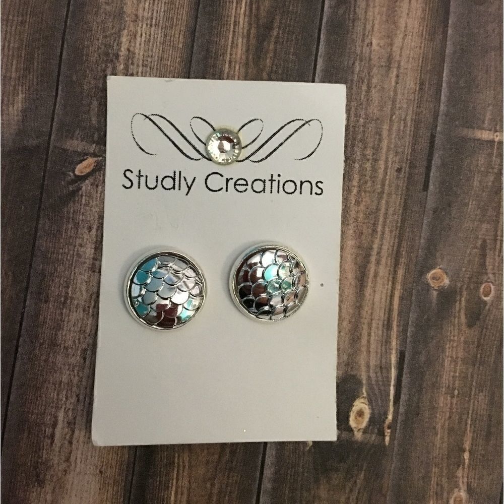 🆕 Studlycreations silver mermaid earrings